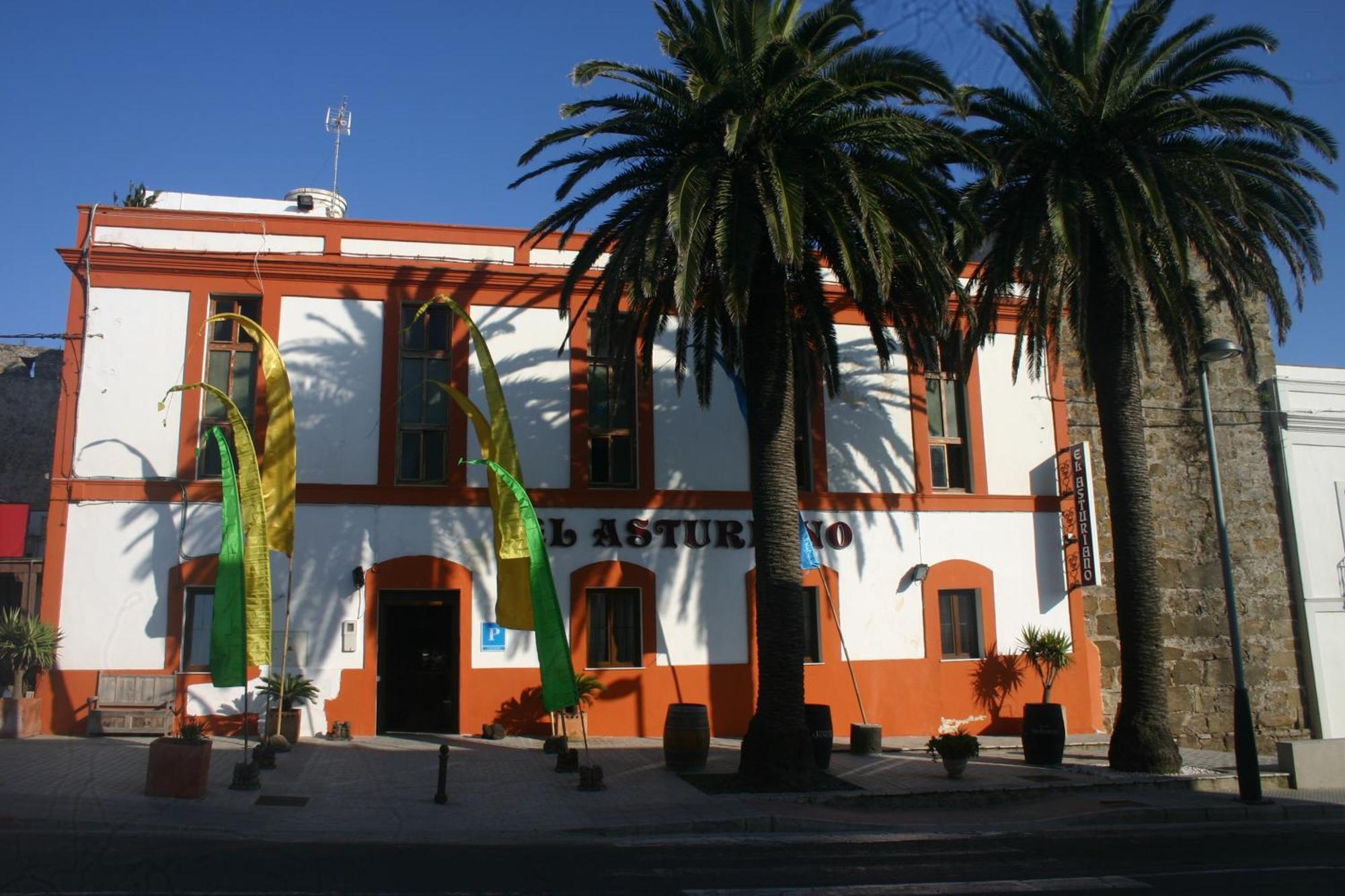 El Asturiano Hotel Tarifa Bagian luar foto