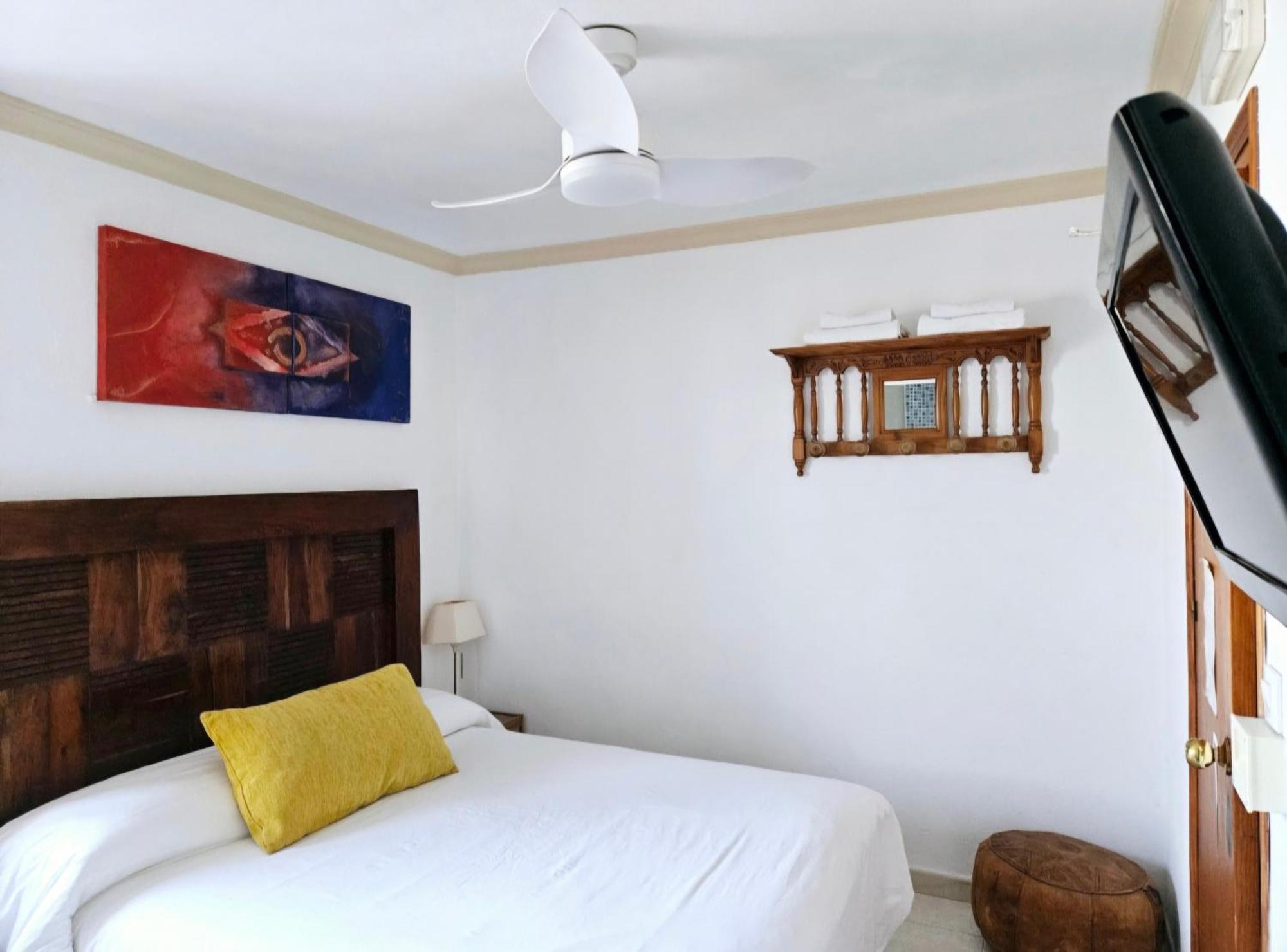 El Asturiano Hotel Tarifa Bagian luar foto